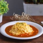 ข้าวห่อไข่ลาวา (Omurice)