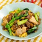 เส้นใหญ่ผัดซีอิ๊ว